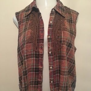 Gimmicks plaid vest button down with sequin back